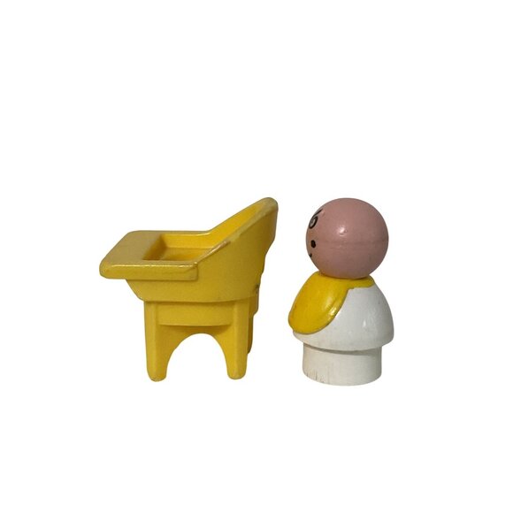 Vintage Fisher Price Little People Baby Infant Yellow High Chair #761 Nursery - Picture 5 of 5